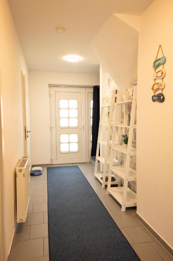 Haus Figaro Mit Hund Villa Schillig Exterior photo